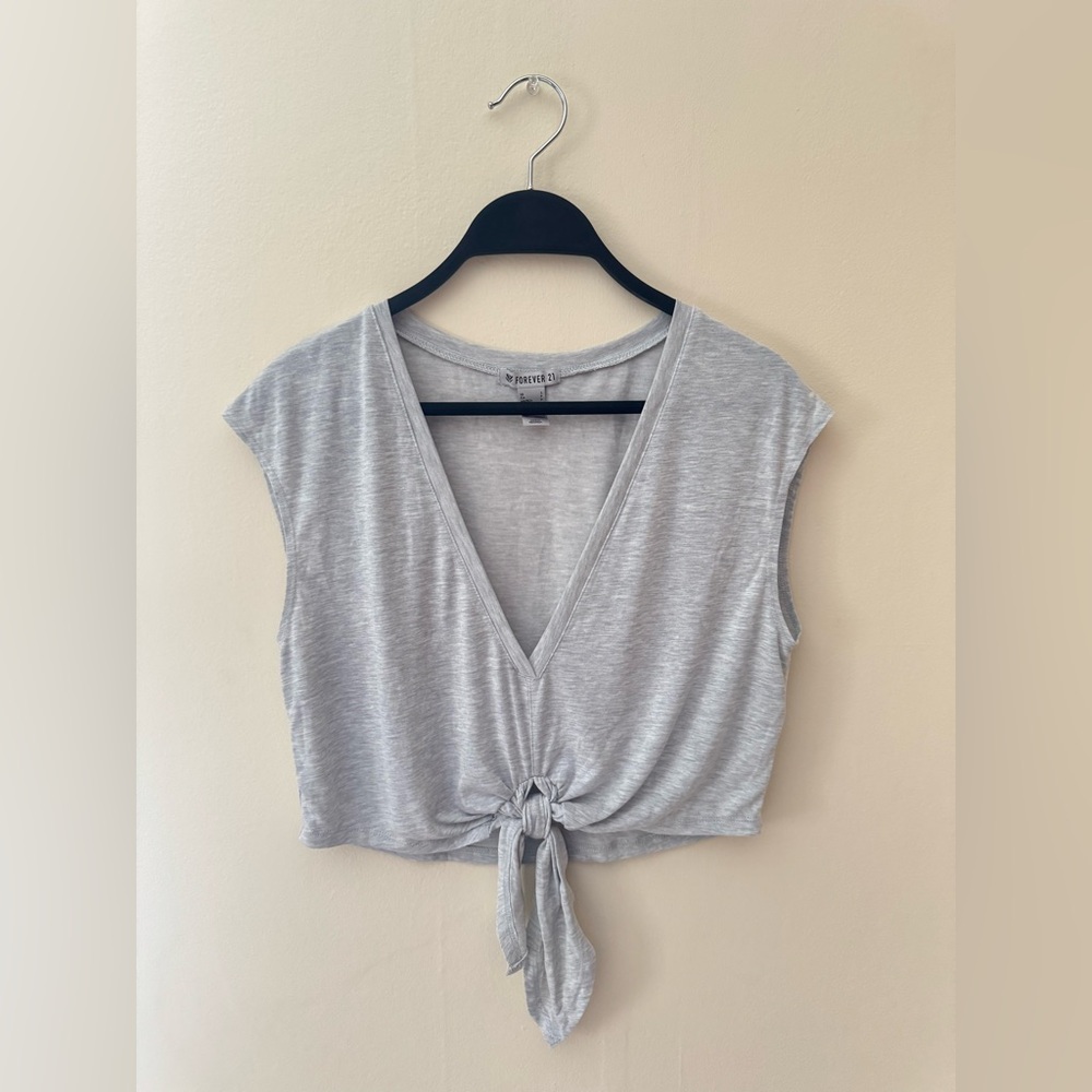 Forever 21 Light Gray Tie-Front Crop Top